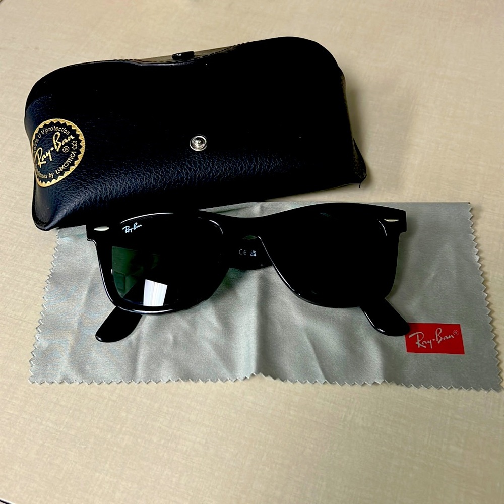 Ray-Ban New Wayfarer sunglasses, never been worn, original cloth and case